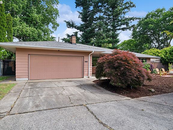 3rd image of 13721 SE Harrison Ct
