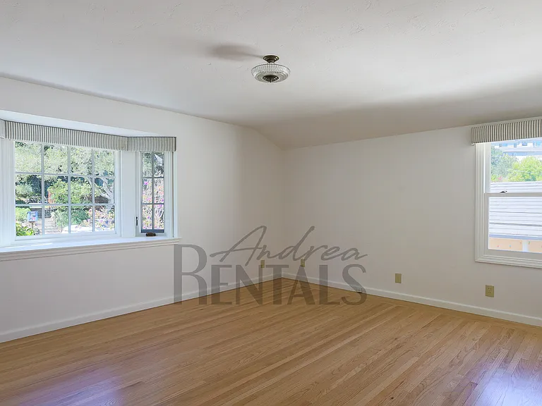 5555 Harbord Dr — Photo 20