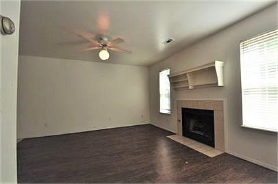 3rd image of 1002 N Molly Ct
