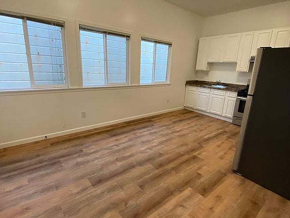 2nd image of 4407 Kirkham St #1
