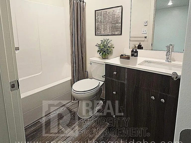 647 S 3 W — Photo 15
