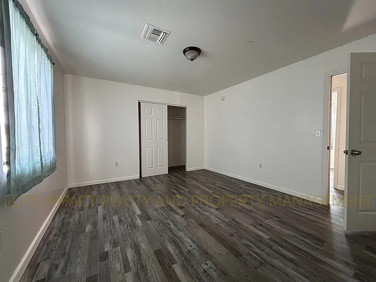 1462 W Saint Marys Rd #2 — Photo 18