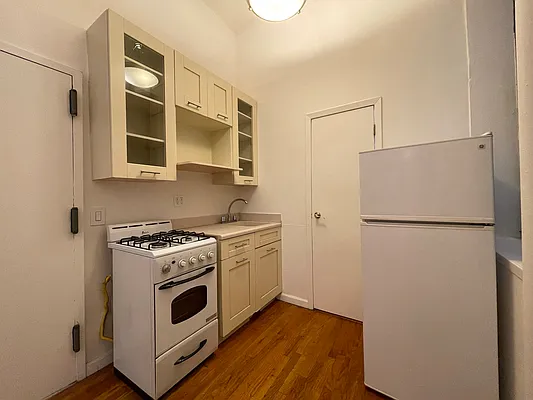 Rented by Brown Harris Stevens | media 3