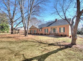 7401 Hopeton Rd, Charlotte, NC 28210