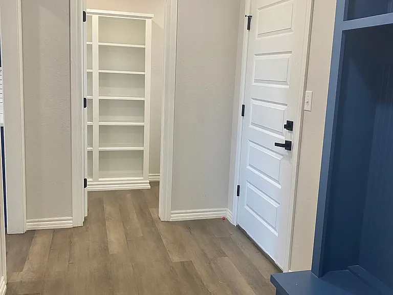 210 Meadowlark Ln — Photo 24