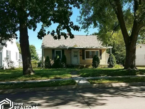 520 Broadway St, West Burlington, IA 52655