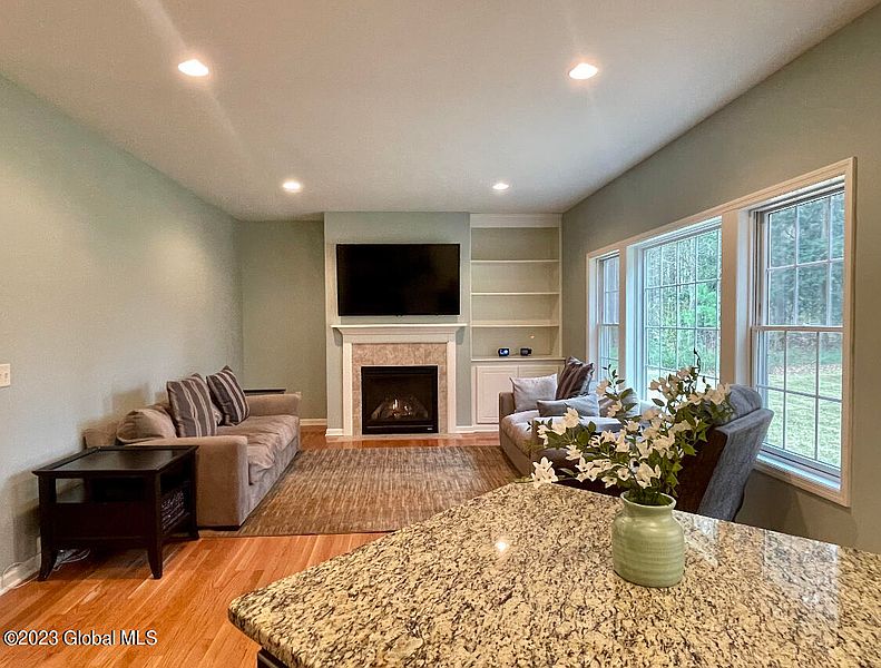 2nd image of 59 Woodscape Drive