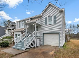 392 Lakeridge Ct, Riverdale, GA 30274