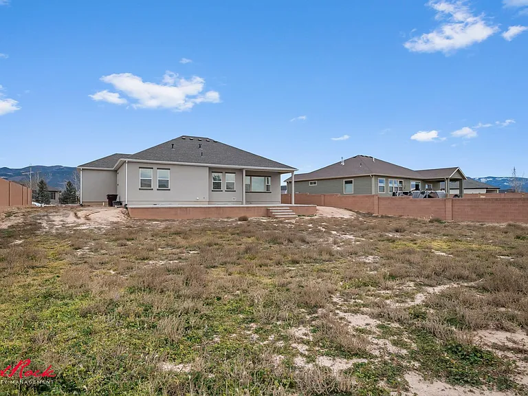 3761 N Native Dancer Dr — Photo 48