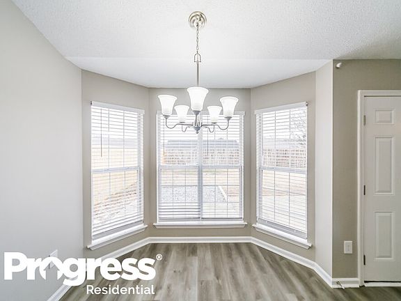 5th image of 1660 Cherry Creek Dr