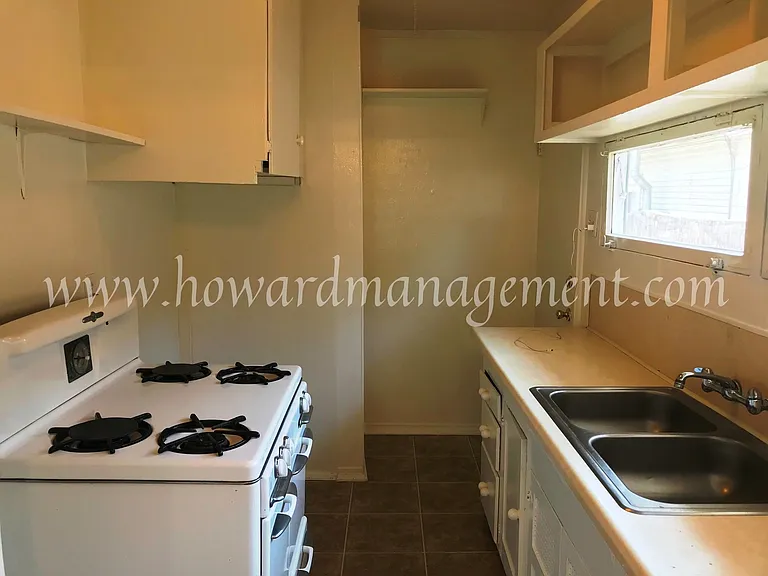 00551RI — Photo 8