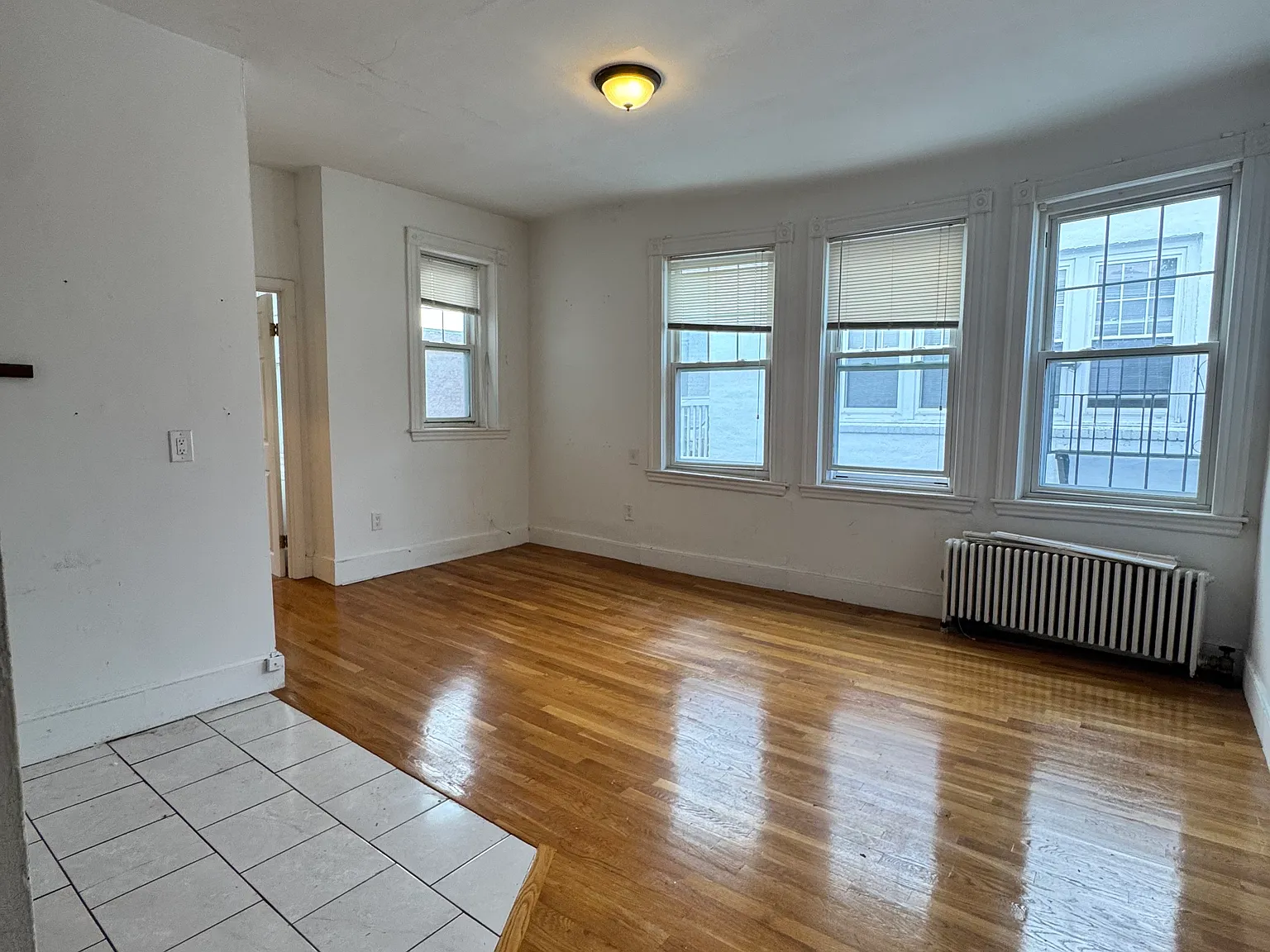 1 bed, 9999 sqft, $2,350 — Photo 1