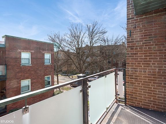 4th image of 7533 N Damen Ave APT Q2