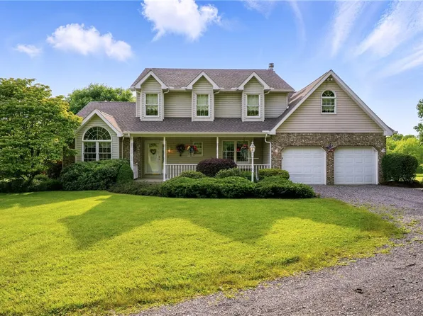 79 Mariacher Rd, Mercer, PA 16137