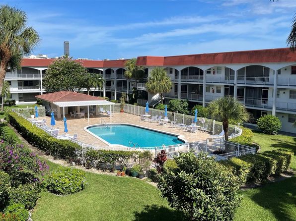 581 Blue Heron Dr APT 212-B