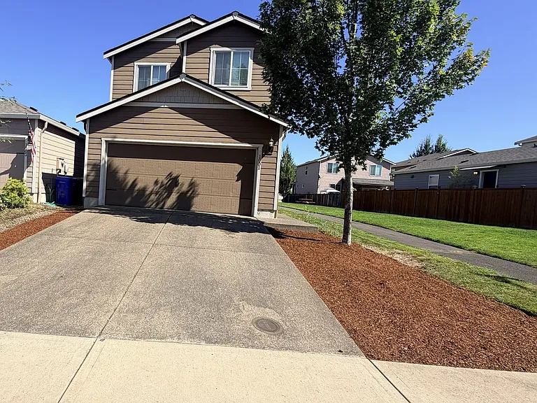 1001 Southview Dr — Photo 1