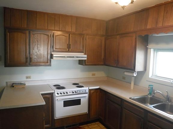 2nd image of 601 S 5th St