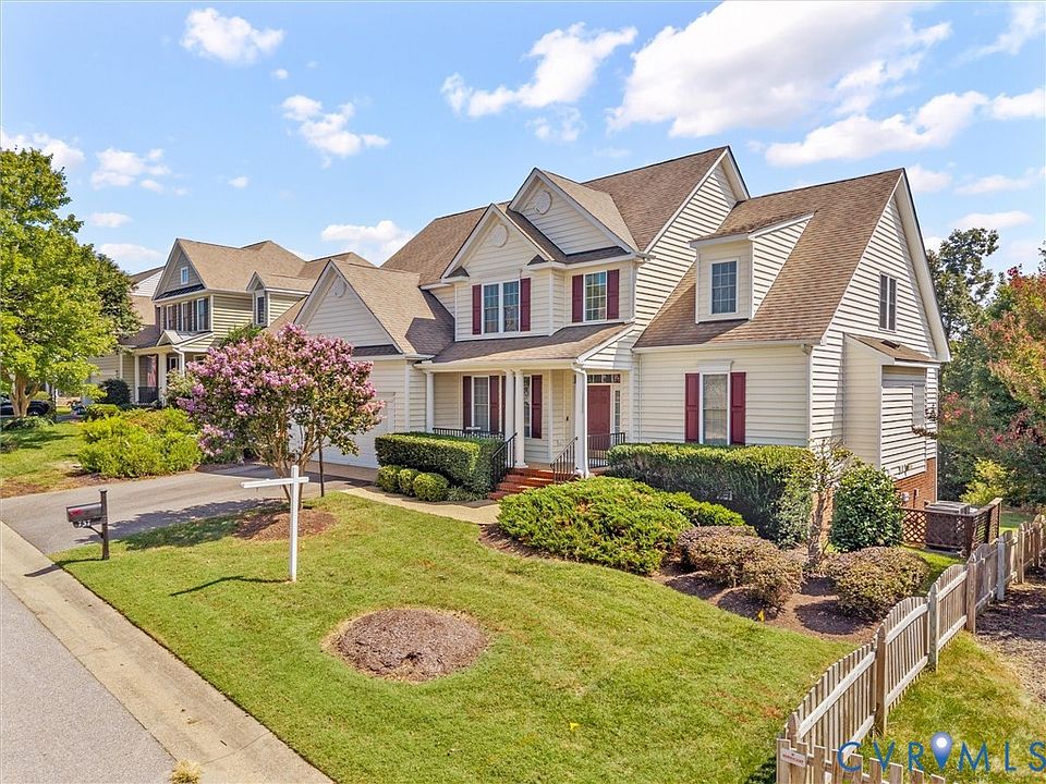 1st image of 737 Colony Forest Dr