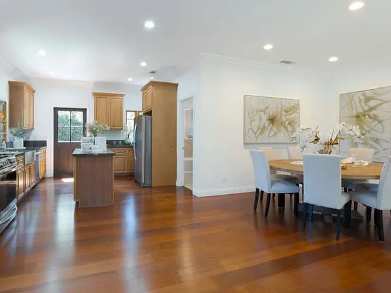 1050 Roxbury Rd — Photo 13