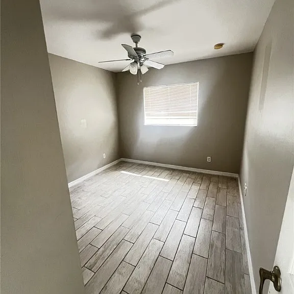 1019 SE 11th St #2 — Photo 2