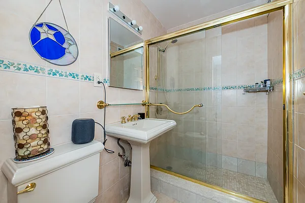 Sold by SBNY RE | media 8