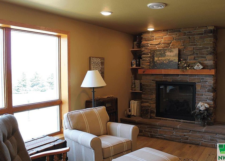 423 N Willow St Paullina IA Zillow