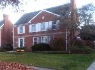 19820 Winslow Rd, Shaker Heights, OH 44122