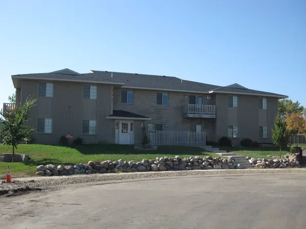 1104 Hola Bird Cir #20, Marshall, MN 56258