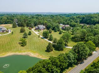 566 Forest Retreat Rd, Hendersonville, TN 37075