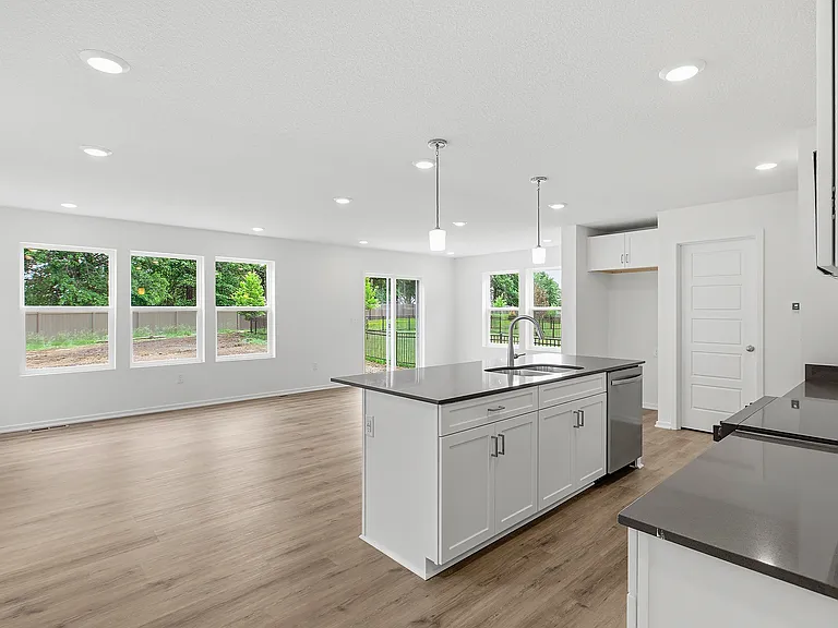 8724 SW Edgewater Dr — Photo 8