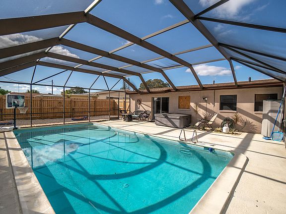 2nd image of 1171 Heather Glen Cir