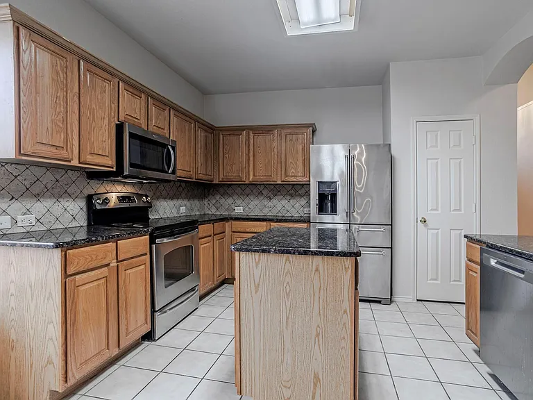 7025 Michael Dr — Photo 10