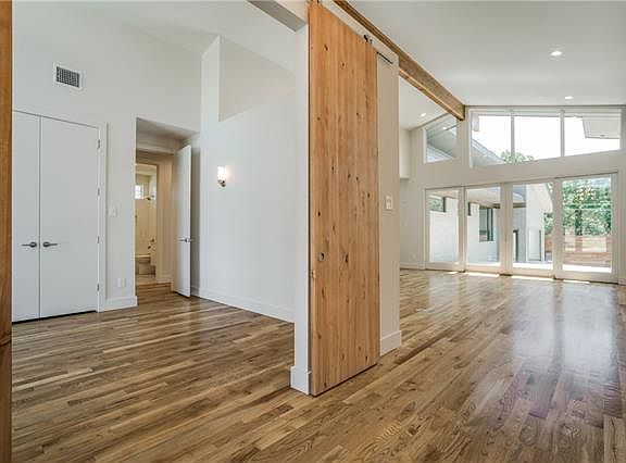 2nd image of 3746 Seguin Dr