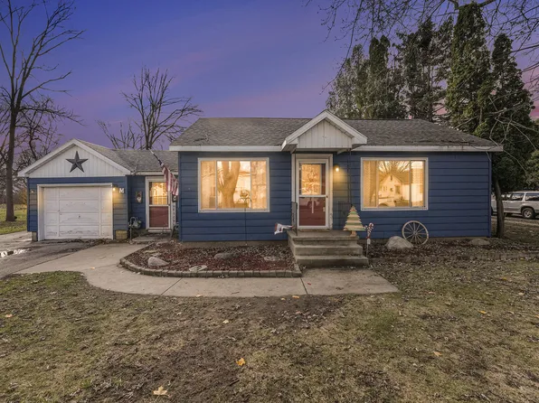120 S St NW, Sparta, MI 49345