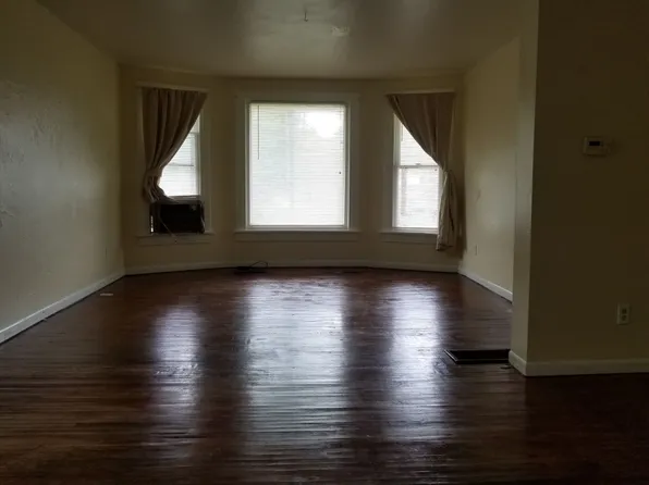 226 Leland Ave, Waterloo, IA 50701