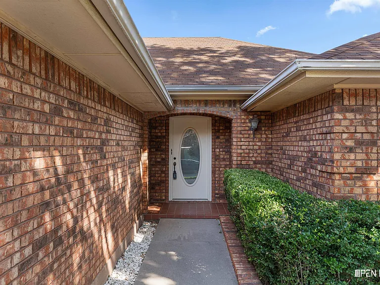 2720 Shepherds Gln — Photo 4