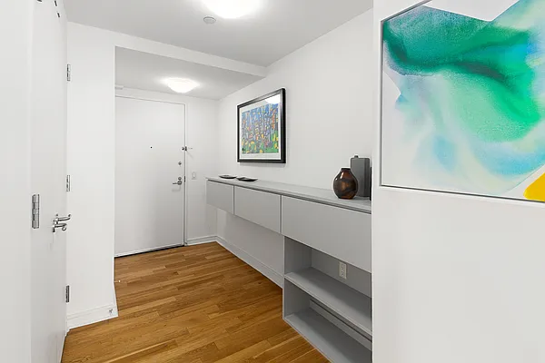 Rented by UbiQ NY | media 14