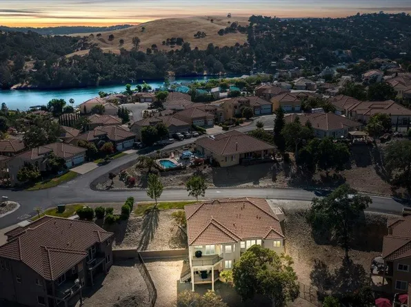 220 Calypso Beach Dr #106, Copperopolis, CA 95228