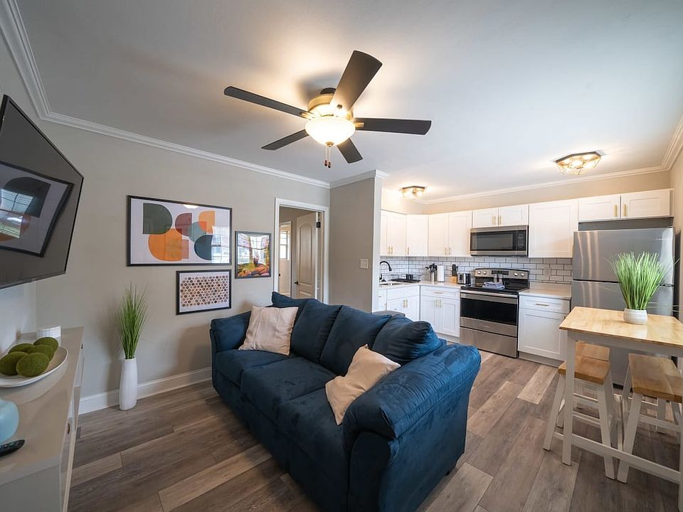 1st image of 3510 Pleasant Ave #1