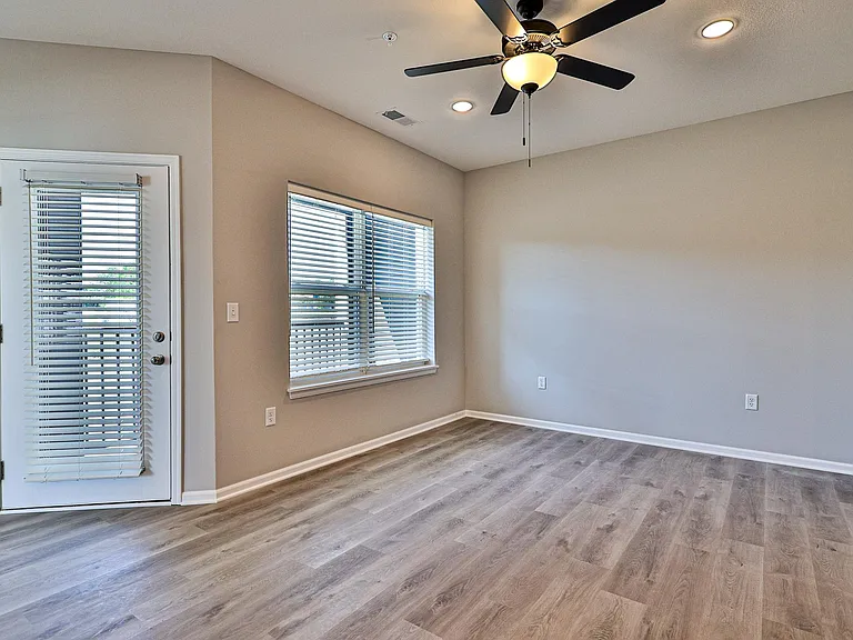 The Lofts at Bridgewood — Photo 28