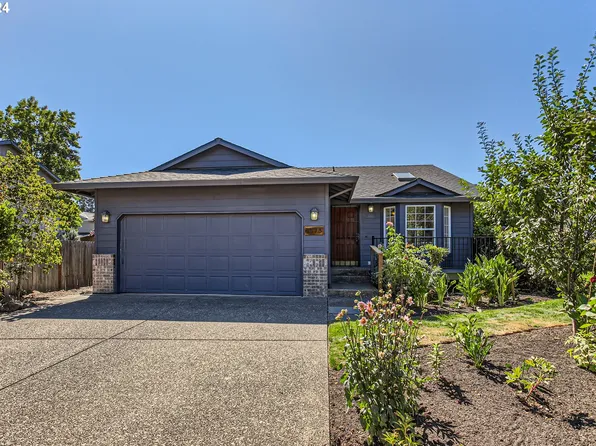 1373 NE 14th Pl, Canby, OR 97013