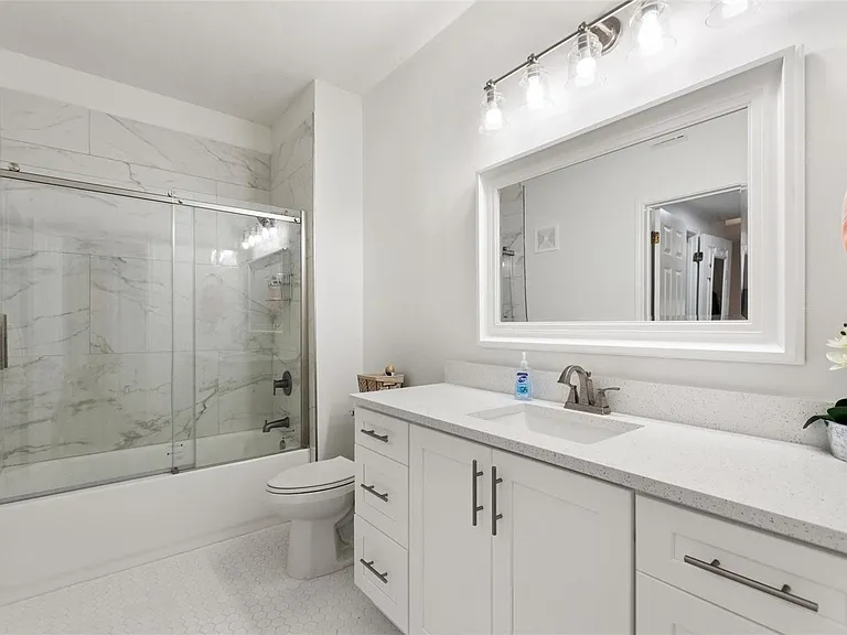 516 Water St #1 — Photo 14