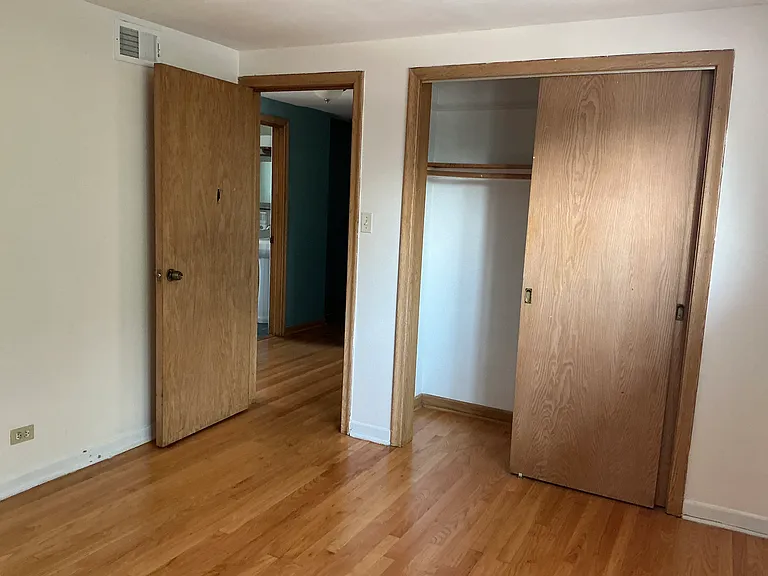 2104 N Merrimac Ave — Photo 8