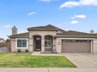 9040 Pembridge Dr, Elk Grove, CA 95624