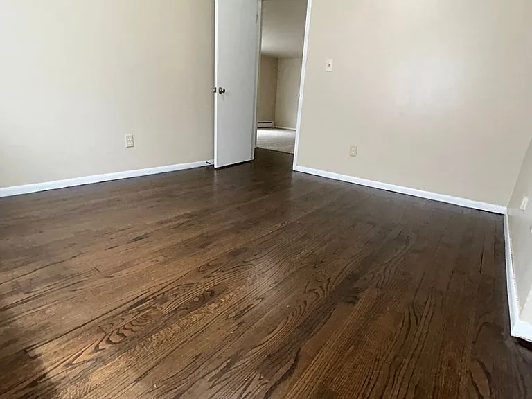 2907 E Grange Ave — Photo 7