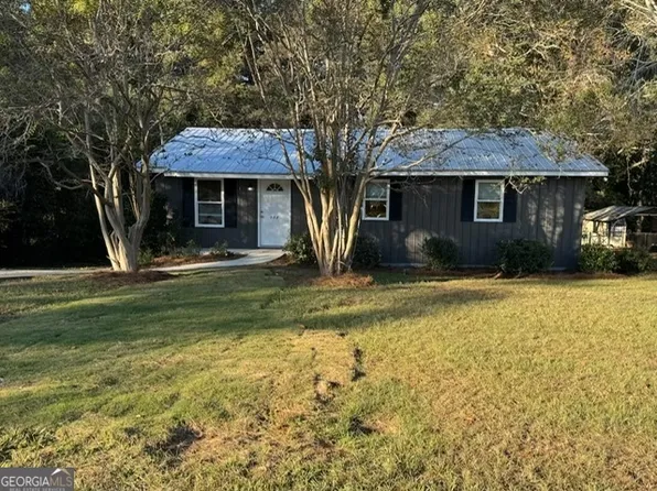 152 Allen Memorial Dr SW, Milledgeville, GA 31061