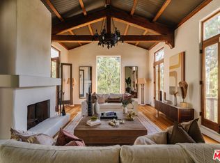 463 N Greencraig Rd, Los Angeles, CA 90049