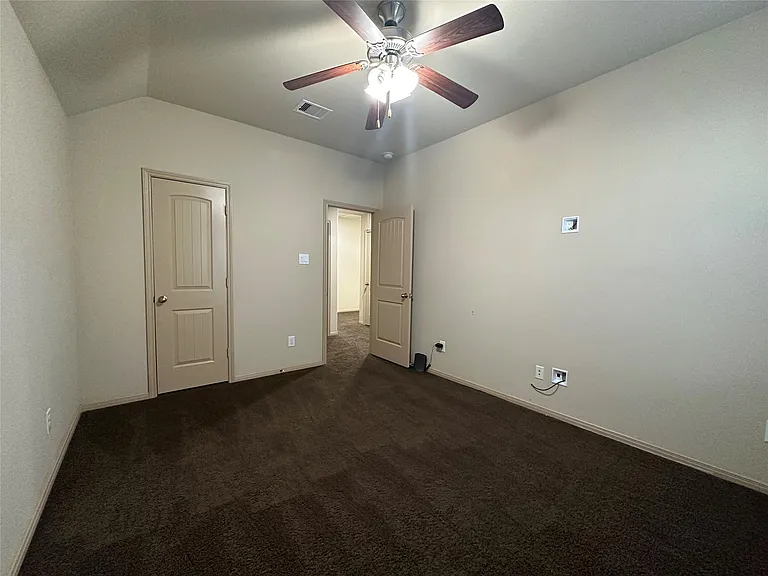 2423 Garden Shadow Dr — Photo 18