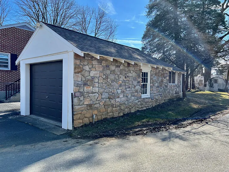 Detached storage/garage/workshop available for extra fee.