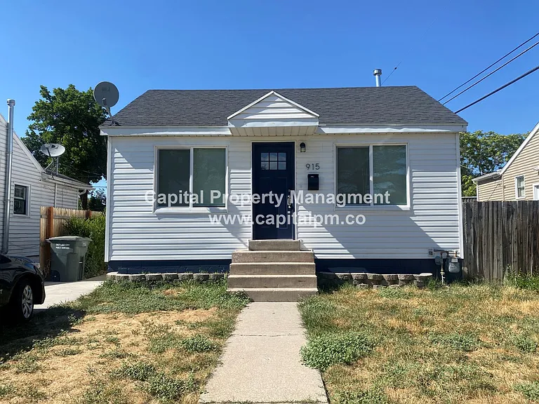 915 E Crandall Ave — Photo 1